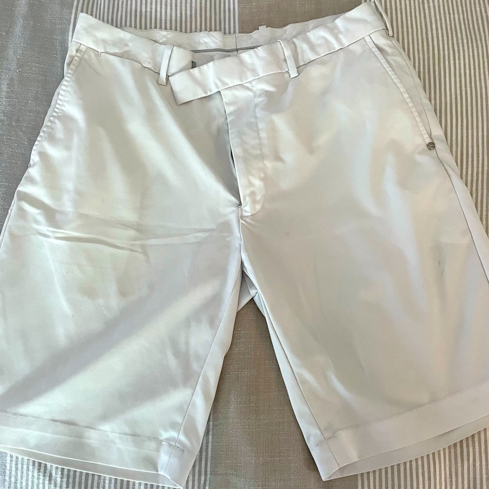 RLX Ralph Lauren Men’s White Shorts - Size 32